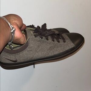 Nike Men's Gray and Black Sneakers